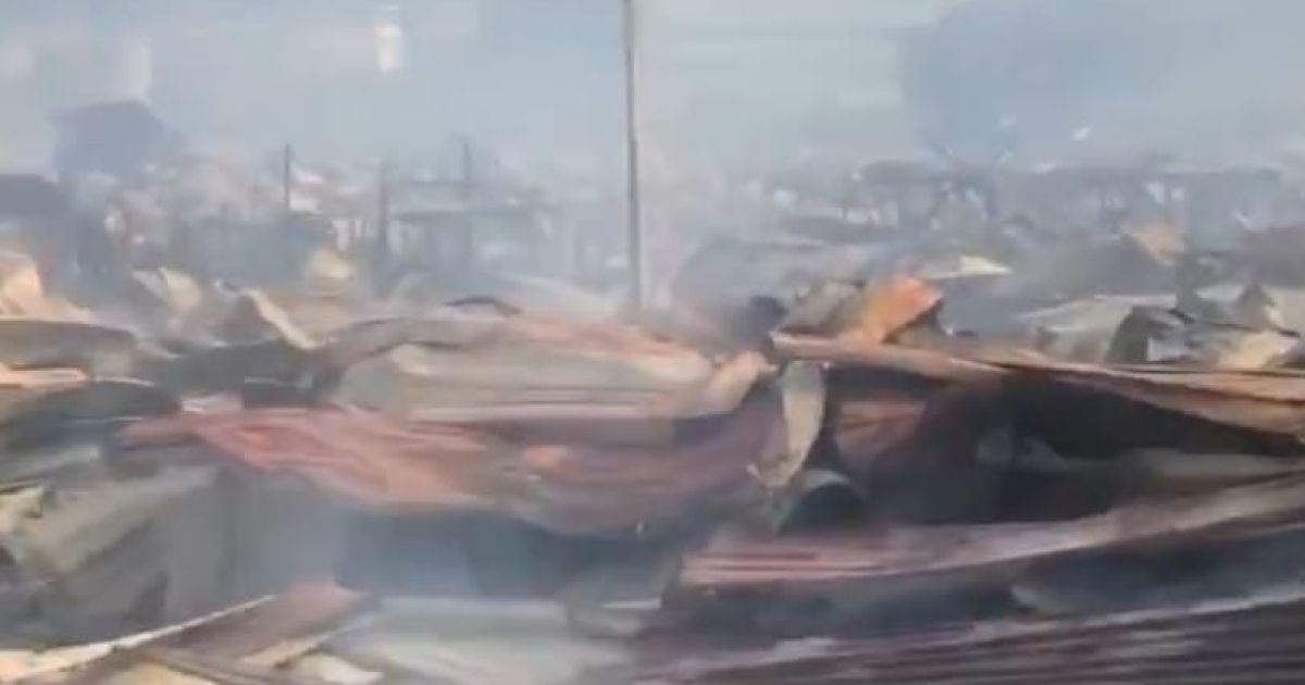 Kebakaran di Kampung Bahagia, Sandakan, Sabah, Malaysia pada Minggu, 19 April 2026 (Foto/X/OSGINT)