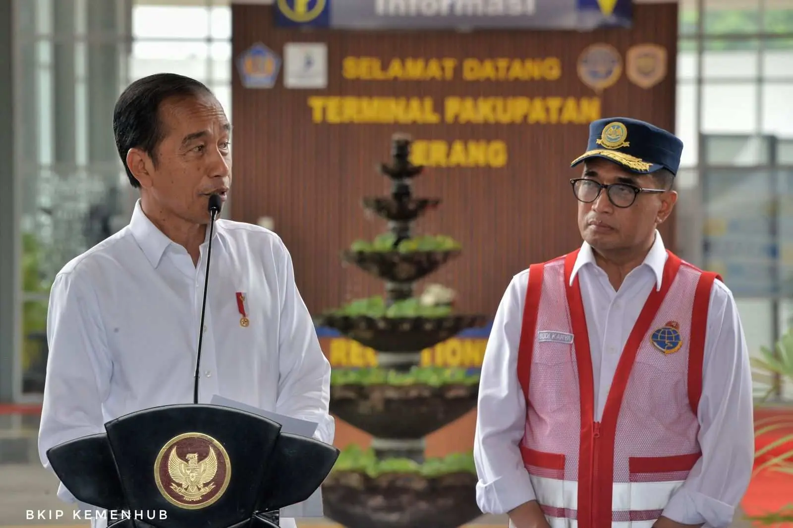 Menhub Dampingi Presiden Jokowi Resmikan Terminal Penumpang Tipe A Pakupatan Serang, Banten