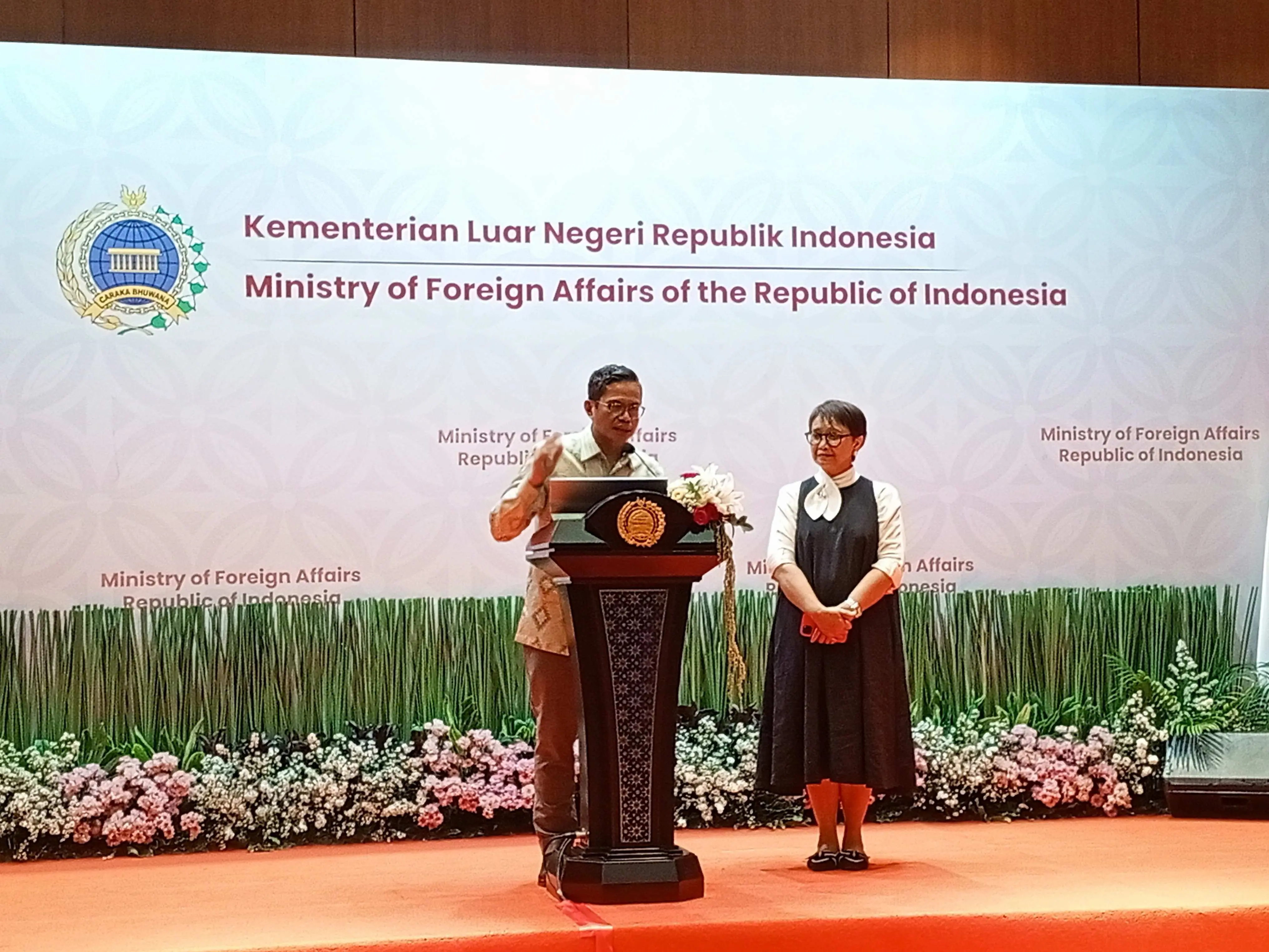 Menlu Retno dan Wamenlu Pahala Pamit Dari Pejambon